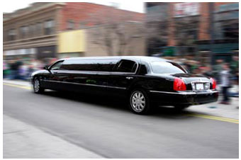 black lincoln limo for social events